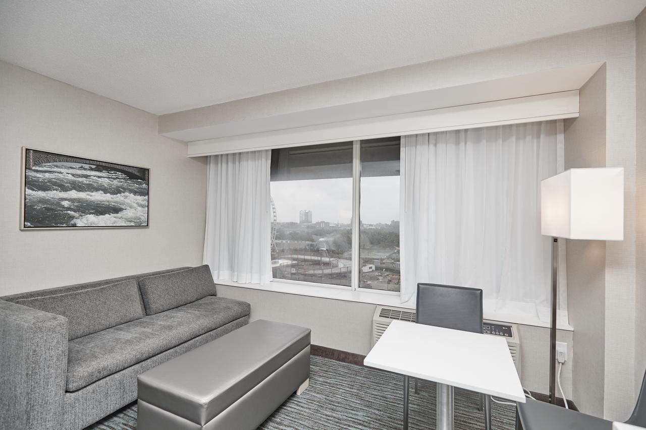 Vittoria Hotel & Suites ไนแอการาฟอลส์ ภายนอก รูปภาพ