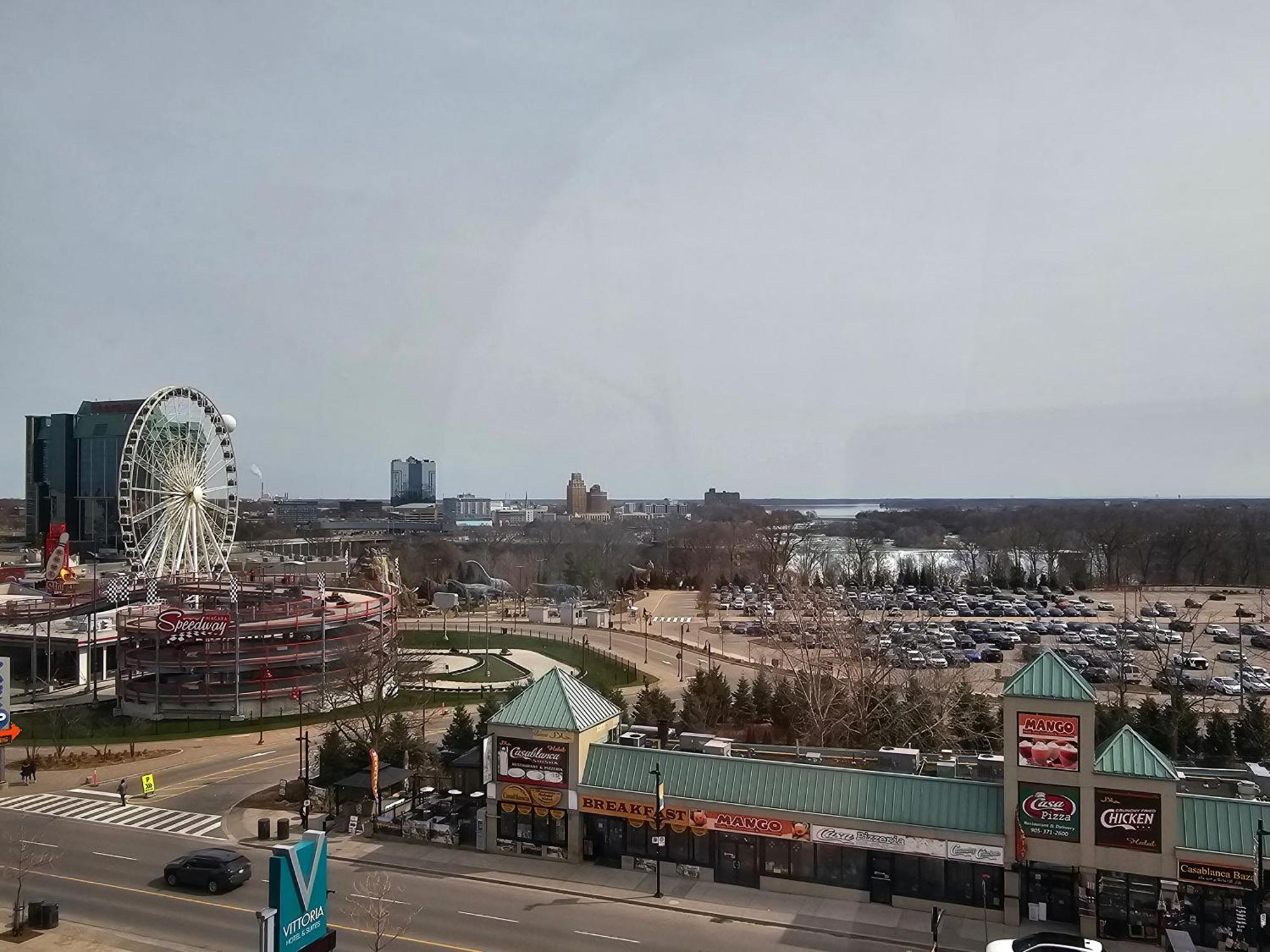 Vittoria Hotel & Suites ไนแอการาฟอลส์ ภายนอก รูปภาพ