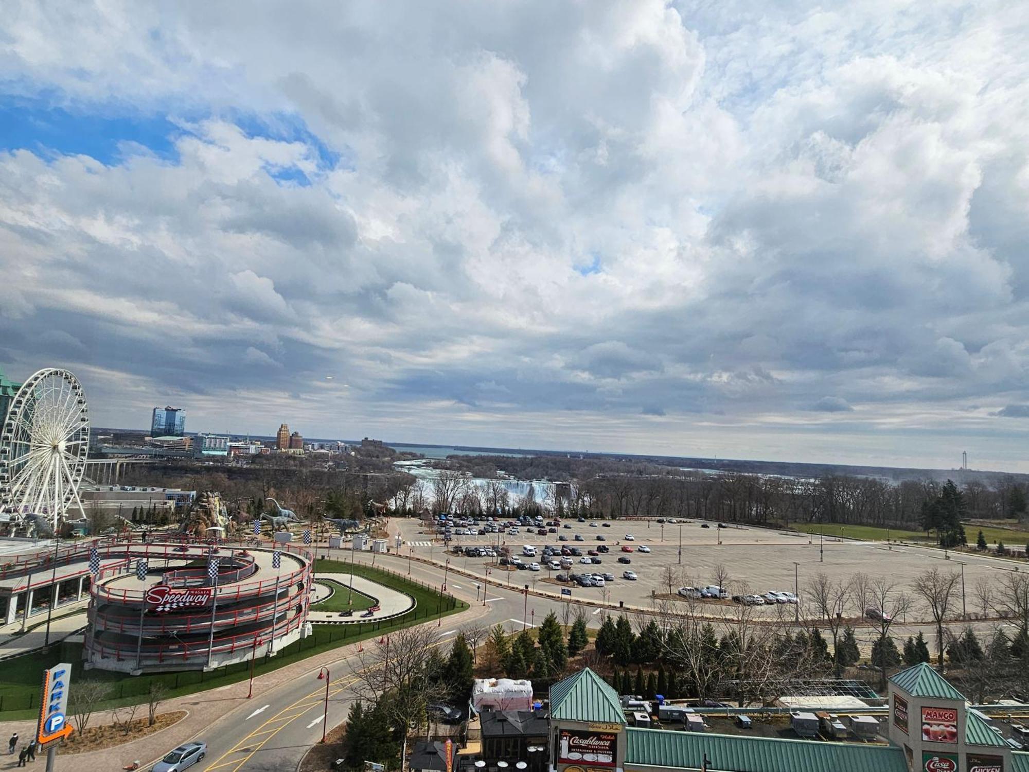 Vittoria Hotel & Suites ไนแอการาฟอลส์ ภายนอก รูปภาพ