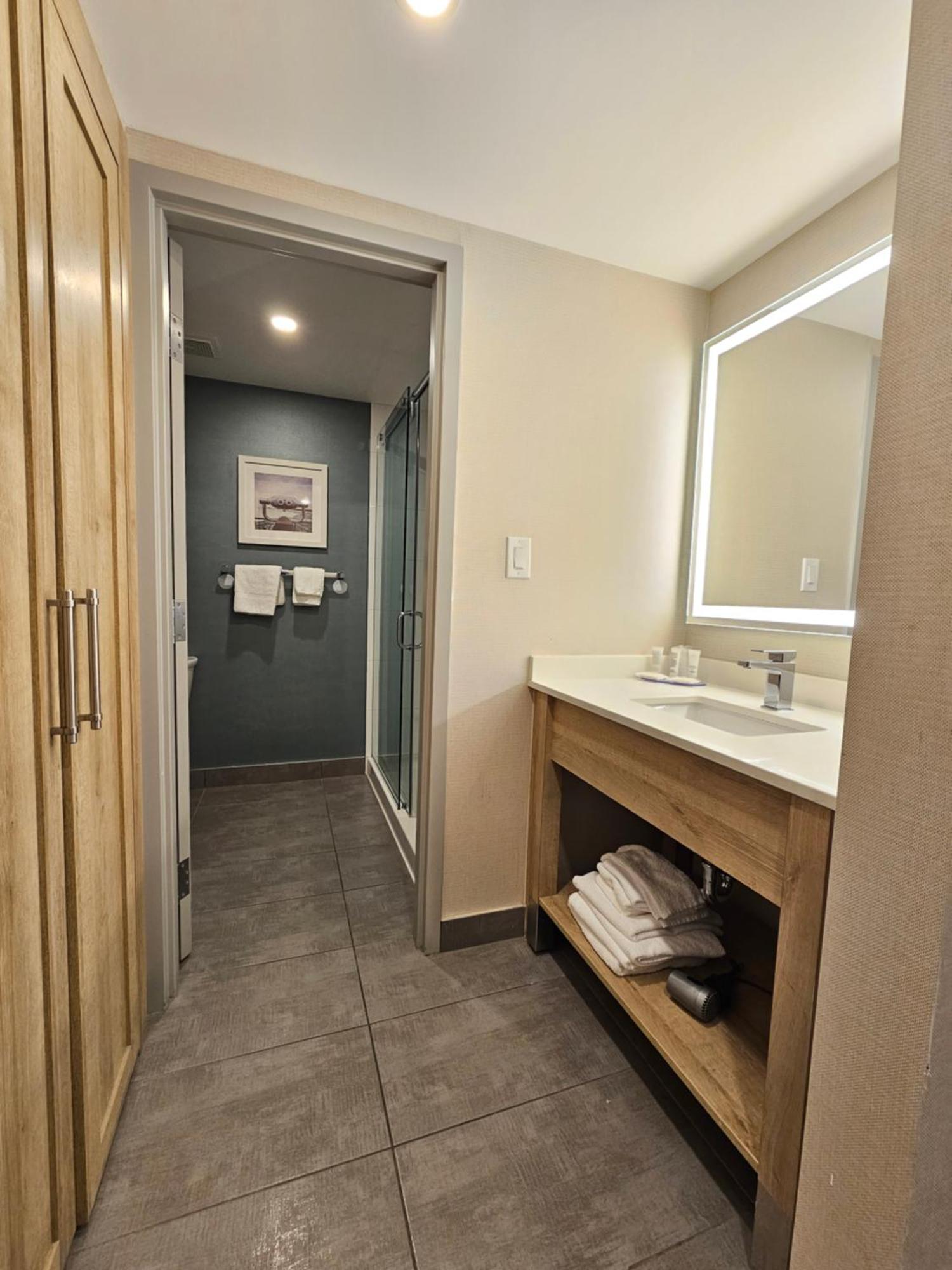 Vittoria Hotel & Suites ไนแอการาฟอลส์ ภายนอก รูปภาพ